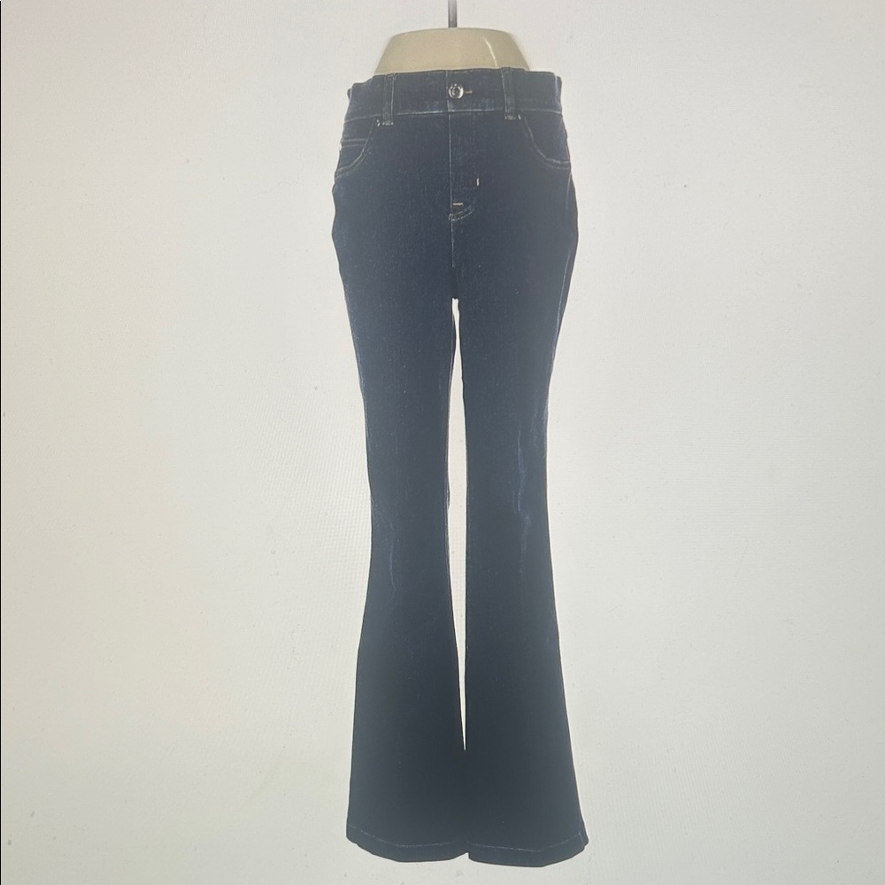 SPANXshape EverWear  Blue Women's Flair Leg Jeans Gorgeous Size -Medium - Picture 4 of 15